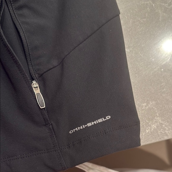 Columbia Black Performance Jacket Weather-Resistant Outdoor Gear - Picture 4 of 6